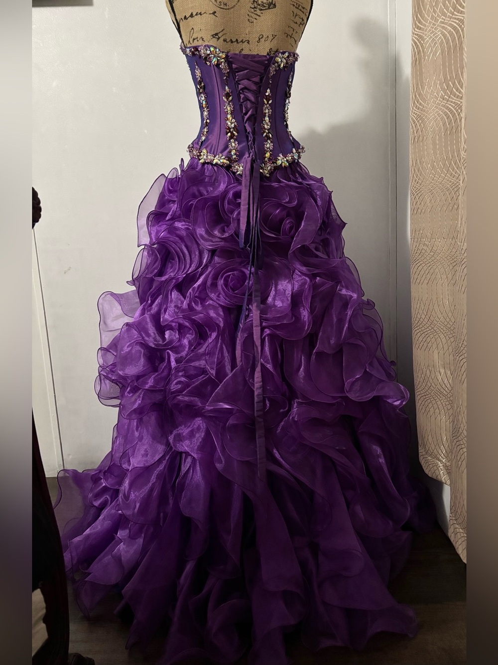 Q By Da Vincy Quinceañera Style Dress Size 8 - Picture 6 of 13